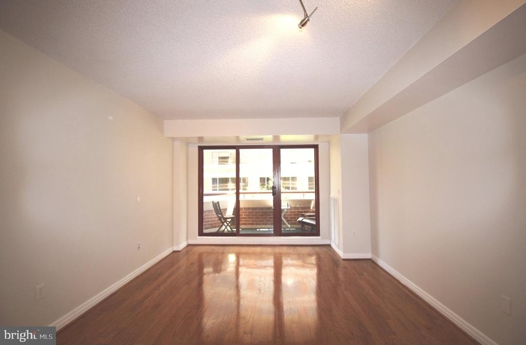 2301 N Street Nw - Photo 1