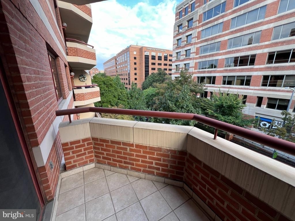 2301 N Street Nw - Photo 17