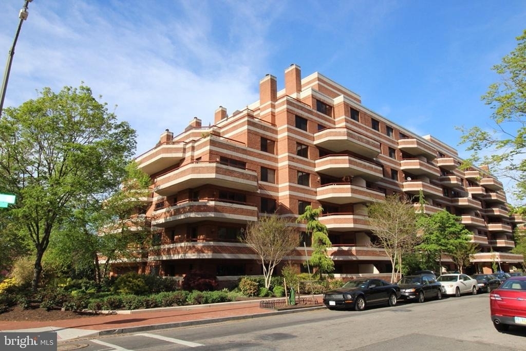 2301 N Street Nw - Photo 0