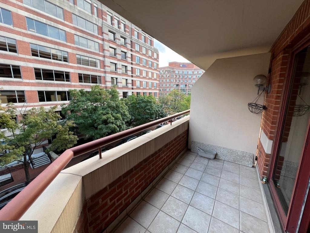 2301 N Street Nw - Photo 18