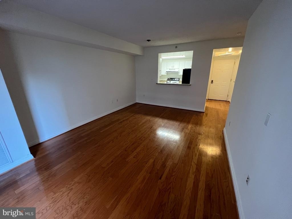 2301 N Street Nw - Photo 8