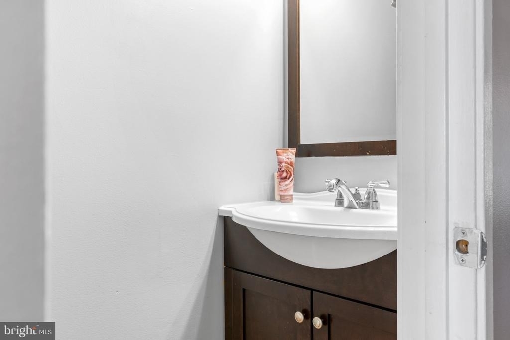 1812 Bryant Street Ne - Photo 6