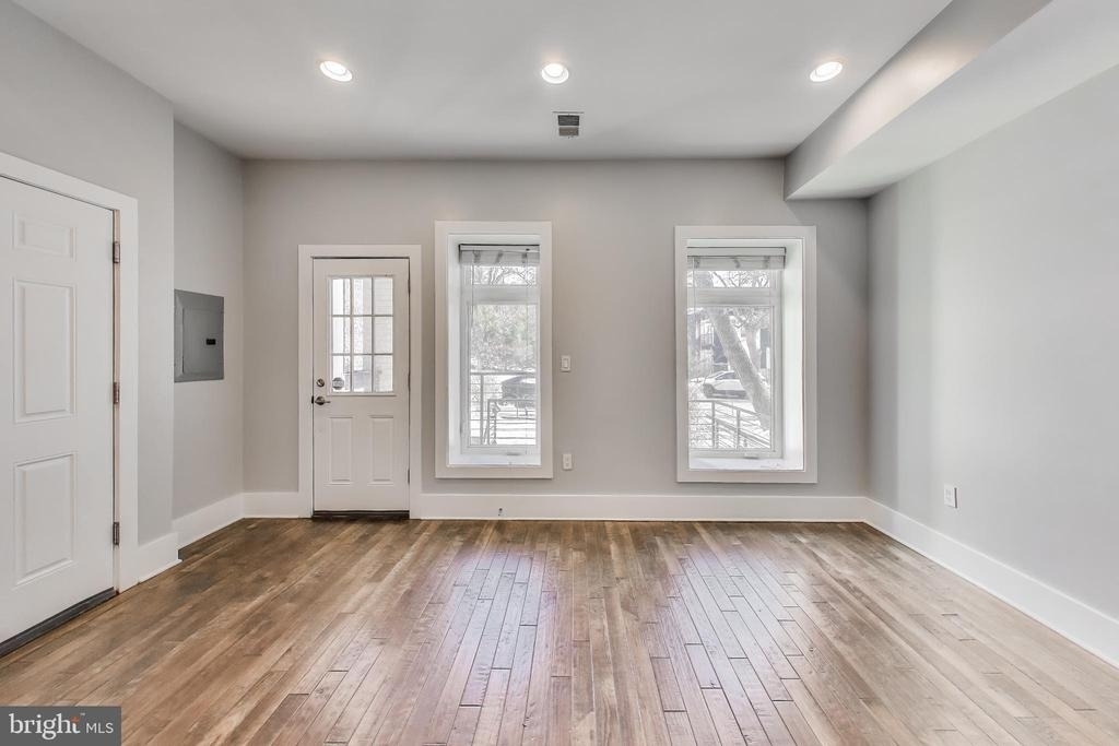 1220 19th Street Ne - Photo 17