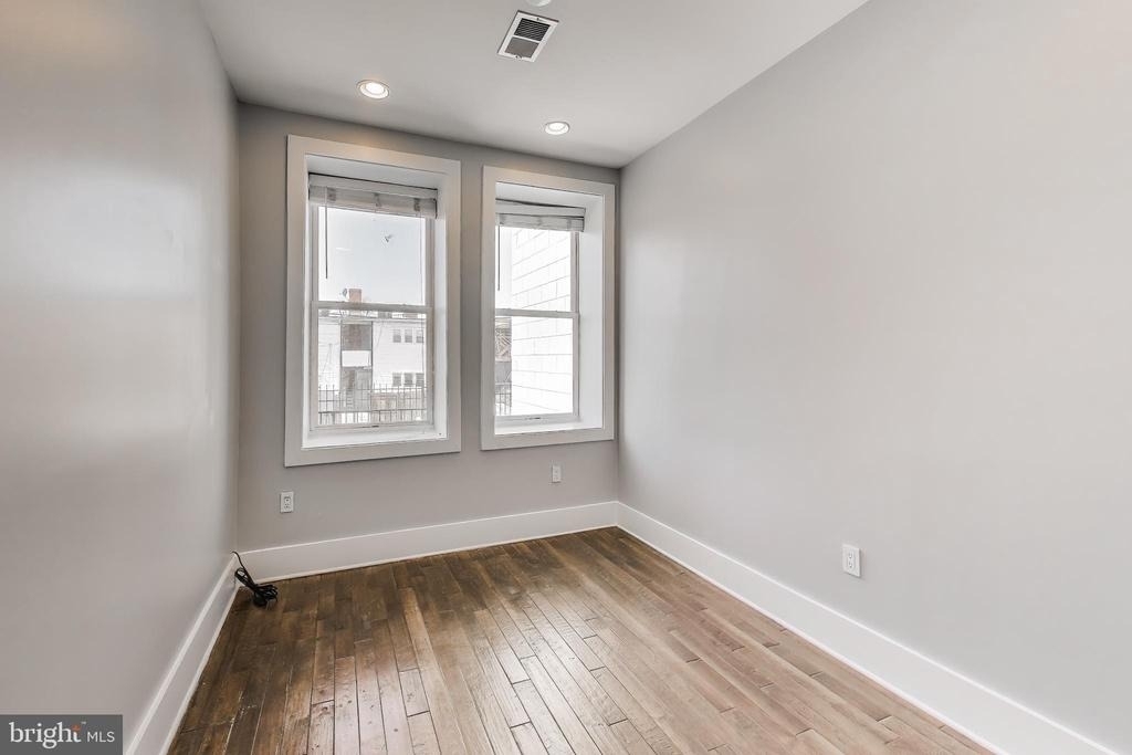 1220 19th Street Ne - Photo 8