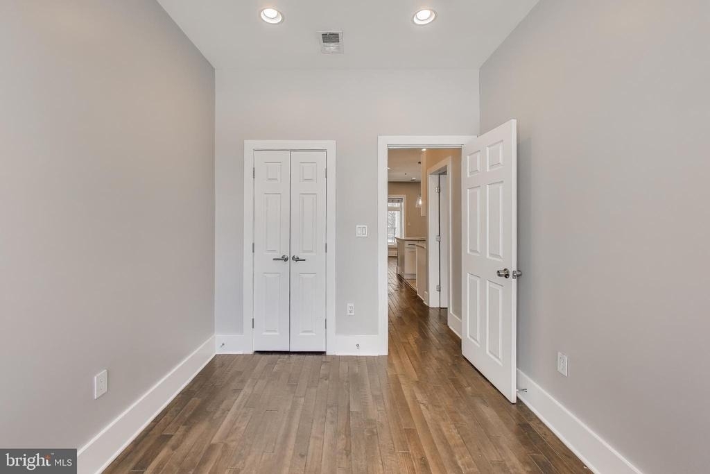 1220 19th Street Ne - Photo 7