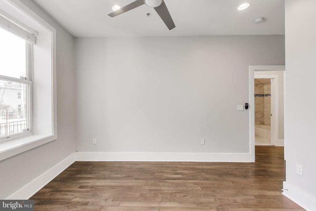1220 19th Street Ne - Photo 10