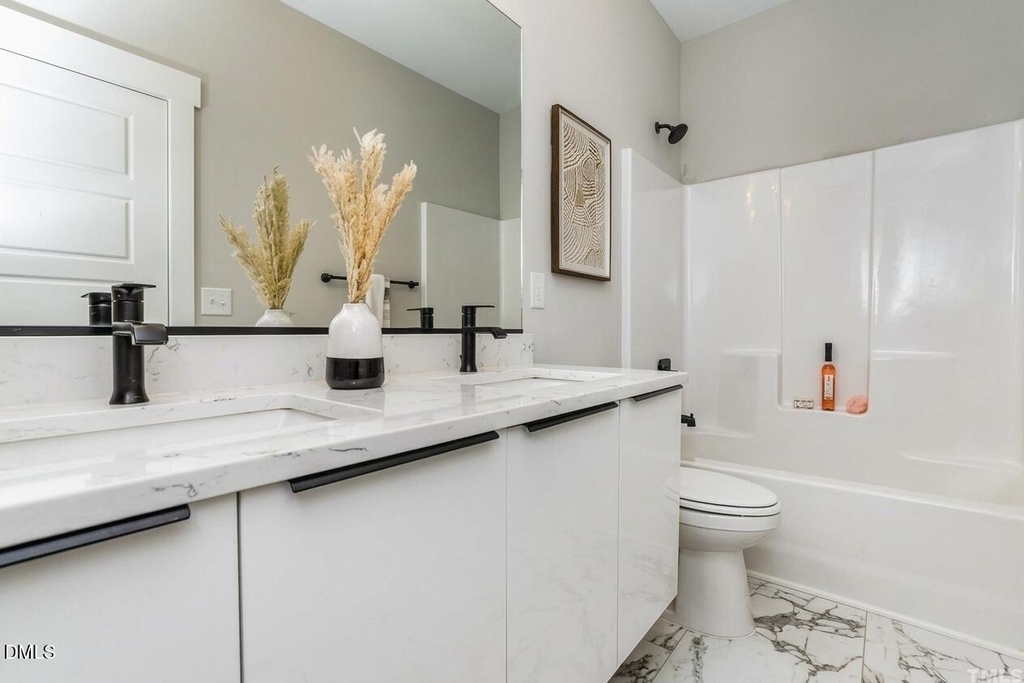 3915 Convergence Street - Photo 19