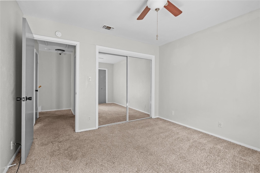 6718 Silvermine Dr - Photo 14