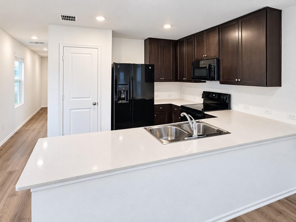 472 Marty Allen Loop - Photo 8