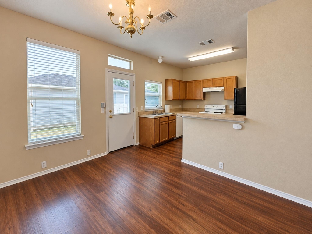 5679 Fergus Rd - Photo 10