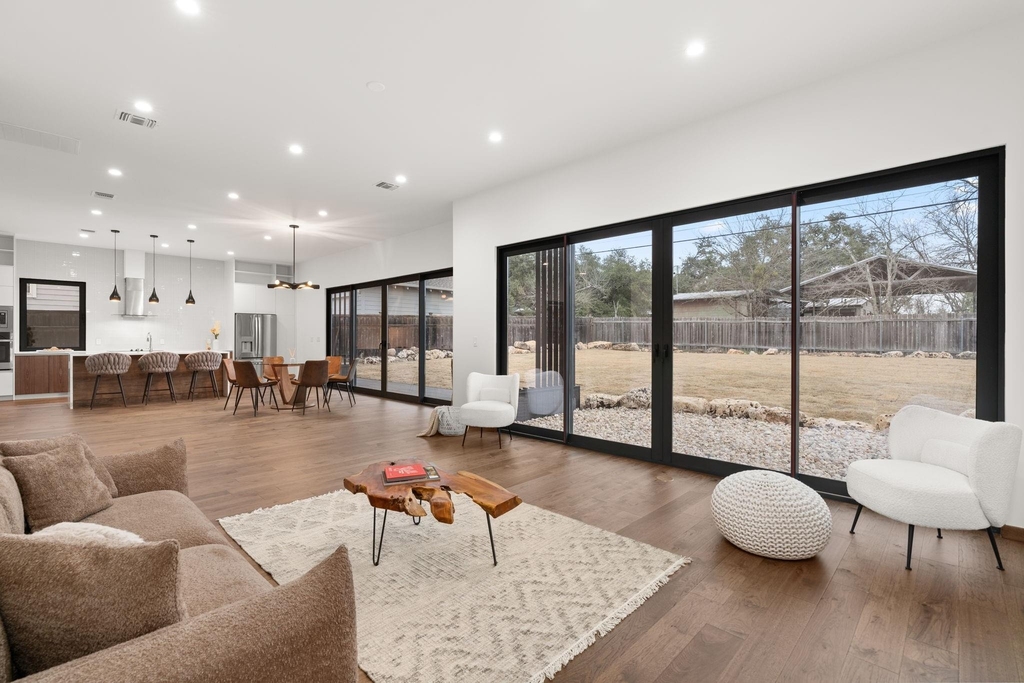 2915 Chisholm Trl - Photo 5
