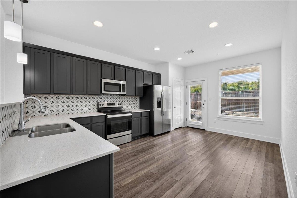 11308 Gadsen Ln - Photo 5