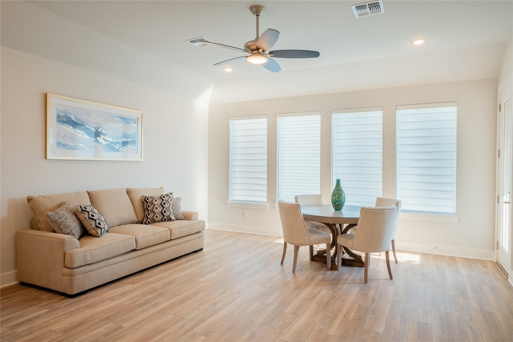 215 Grand Canyon Way - Photo 12