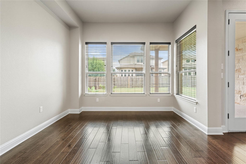 5009 Mandevilla Dr - Photo 14
