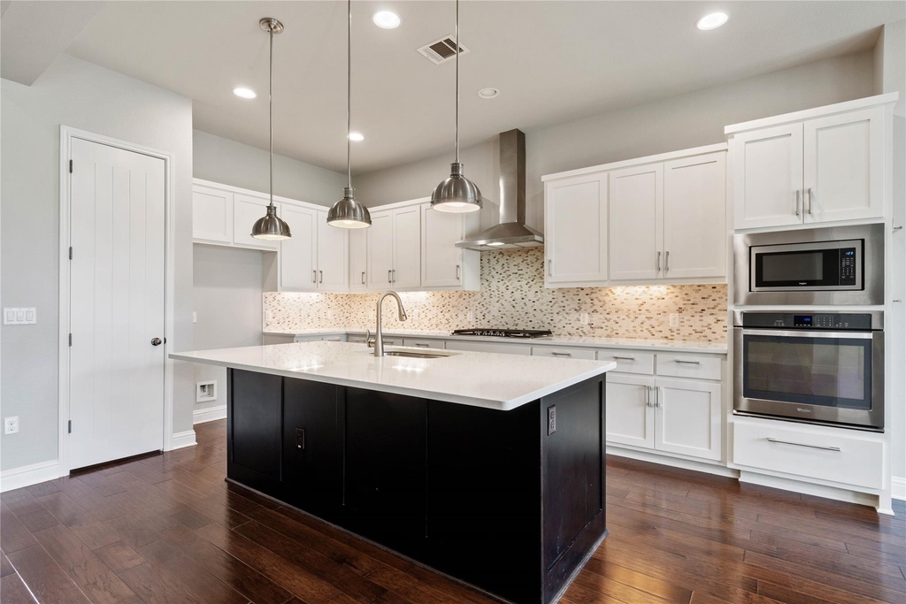 5009 Mandevilla Dr - Photo 12