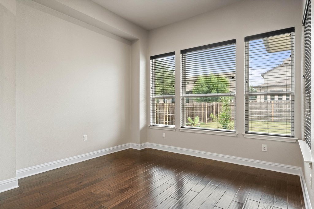 5009 Mandevilla Dr - Photo 13