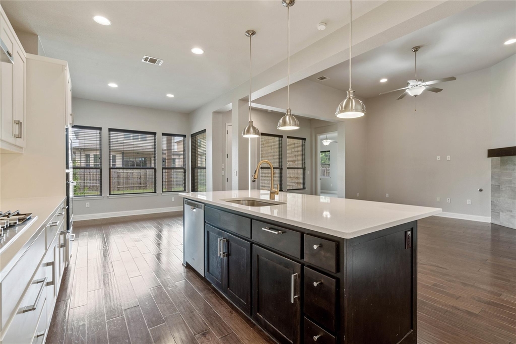 5009 Mandevilla Dr - Photo 10