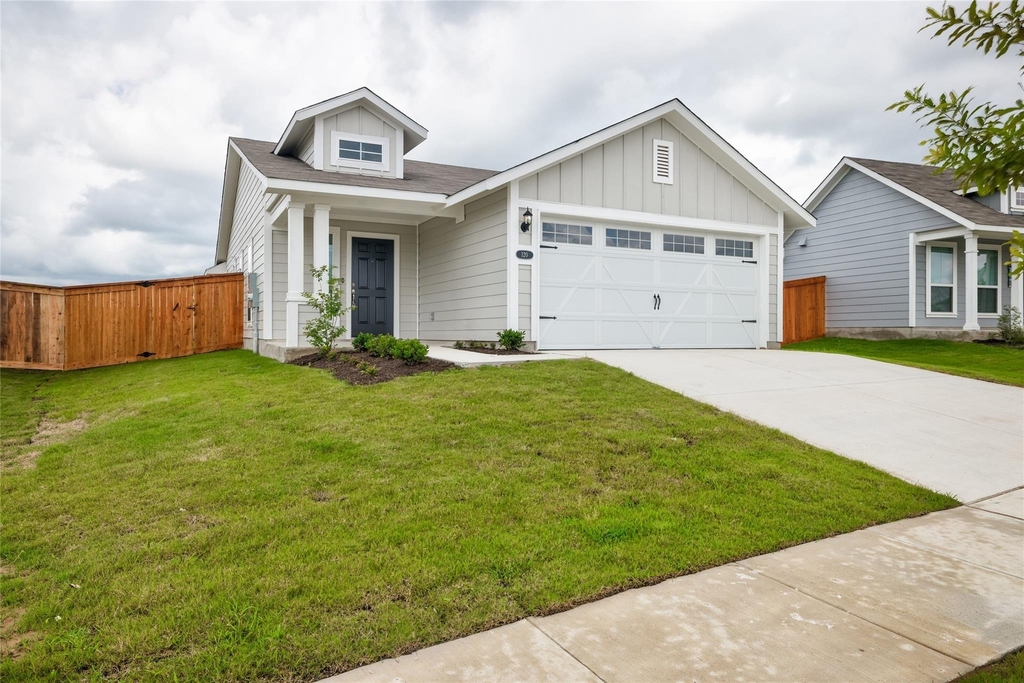 120 Lyndon Dr - Photo 0