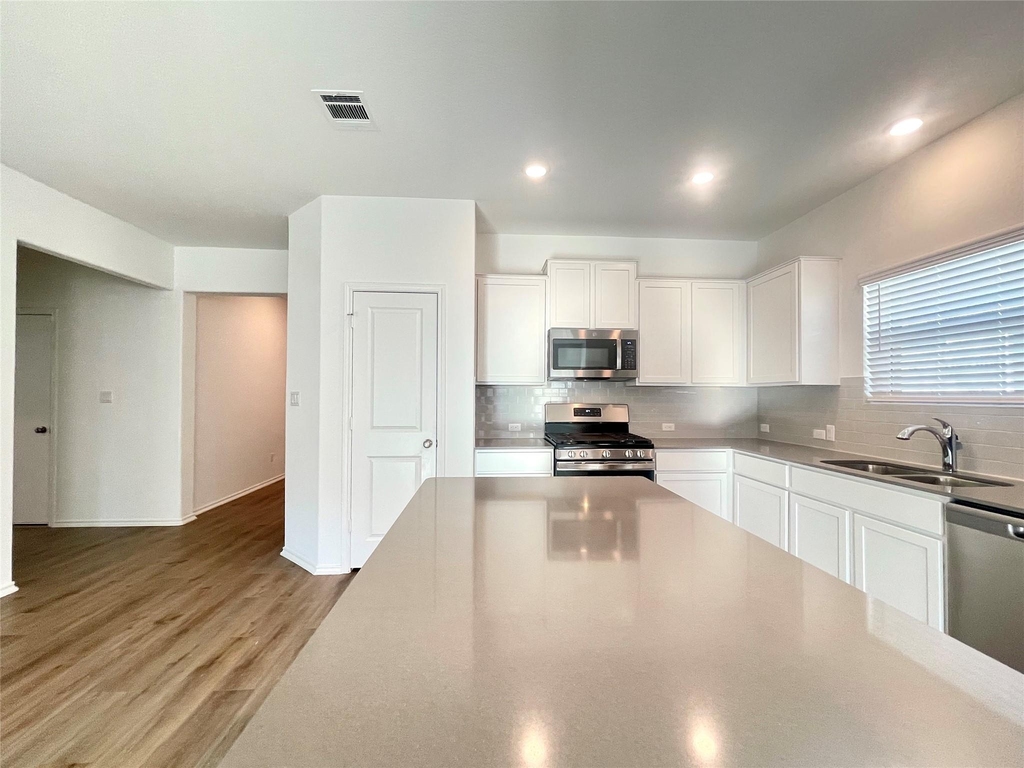 1220 Sweetspire Rd - Photo 9