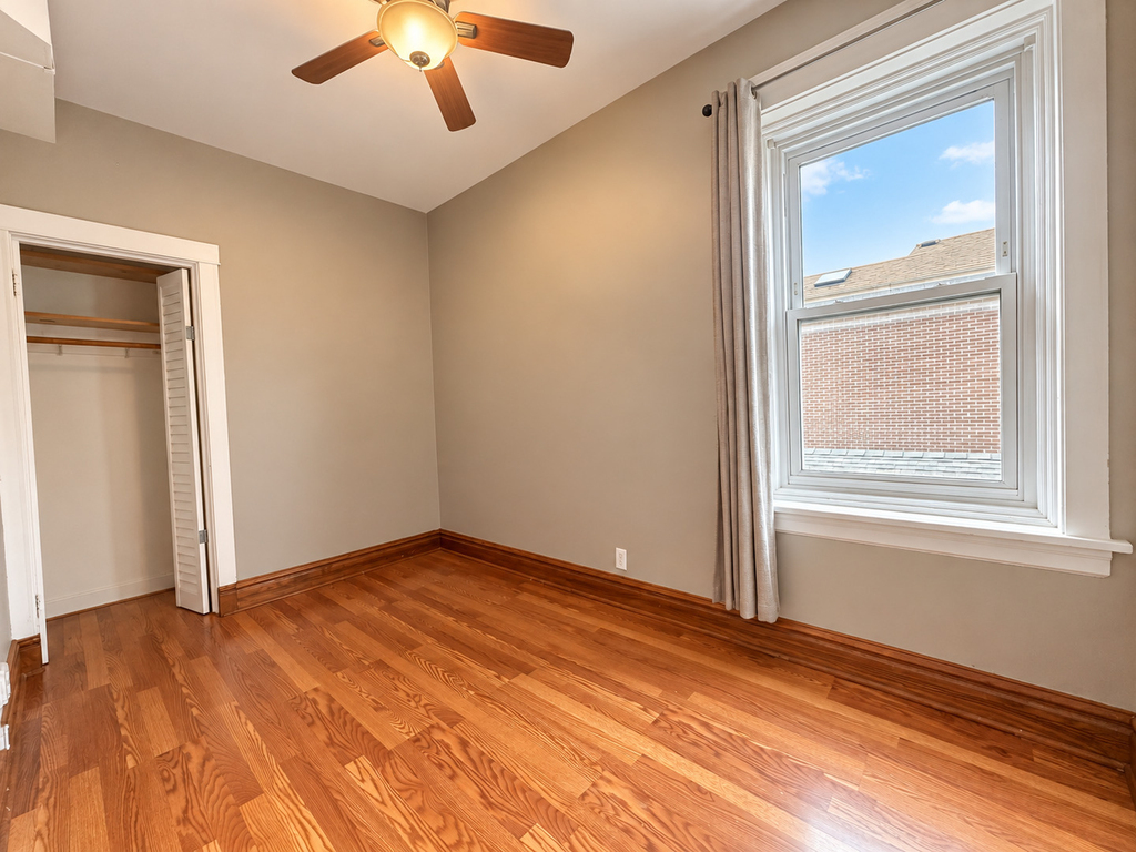 3347 S Emerald Avenue - Photo 6
