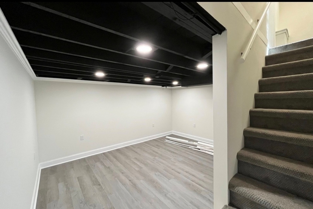 113 E 37th Place - Photo 4