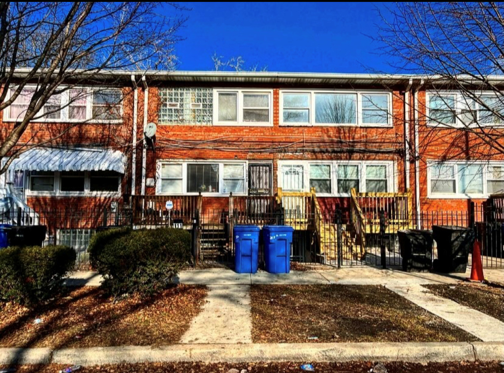 113 E 37th Place - Photo 5