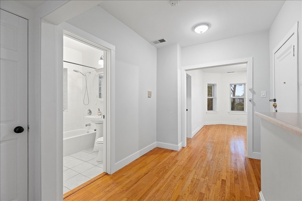 4055 N Spaulding Avenue - Photo 4