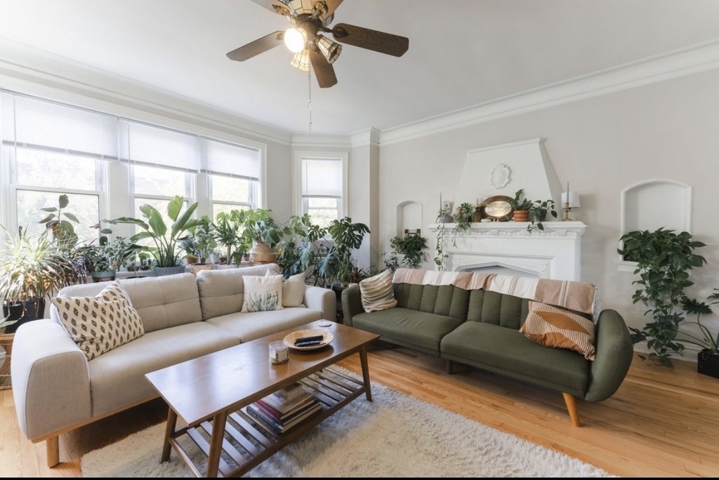 2253 N Spaulding Avenue - Photo 1