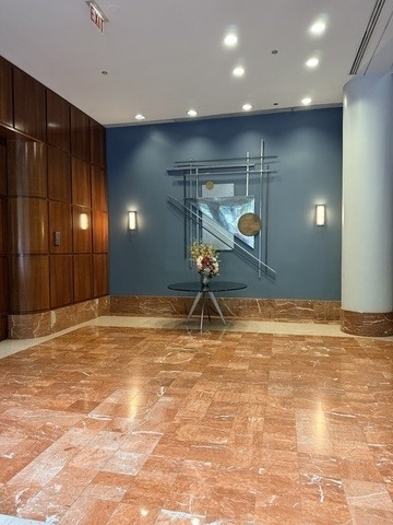 211 E Ohio Street - Photo 1