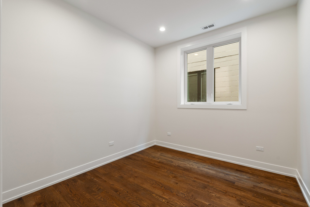 408 E 50th Place - Photo 20