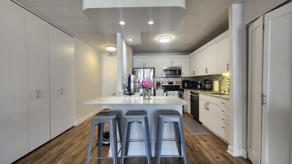 405 N Wabash Avenue - Photo 5