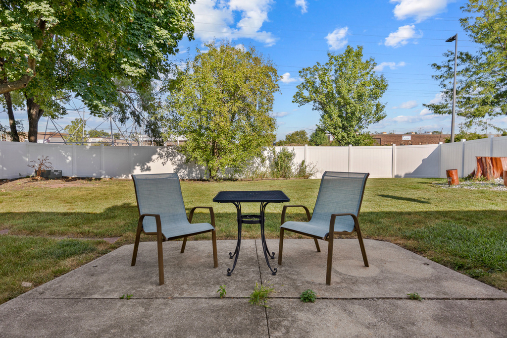 1031 Maple Lane - Photo 23