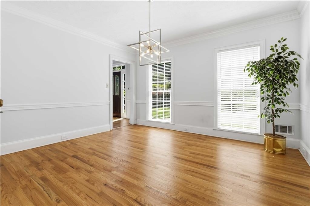 275 Sageglen Road - Photo 10