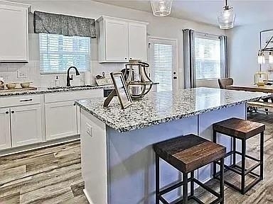 129 Lauren Street - Photo 2