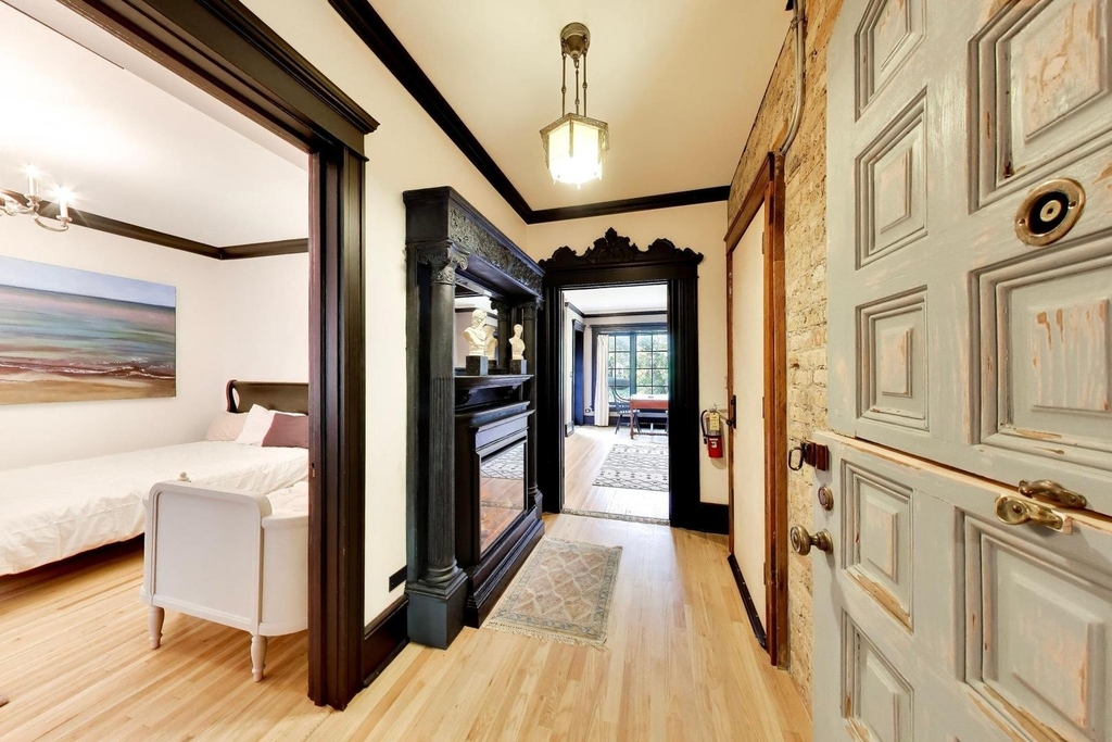 1126 W Morse Street - Photo 3