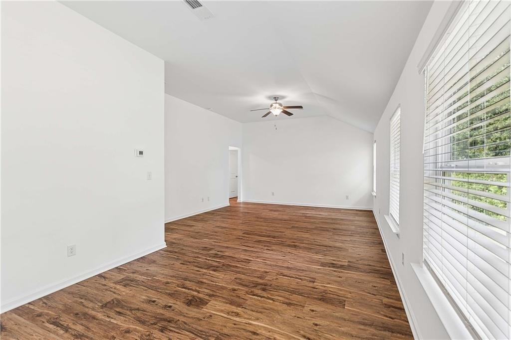 430 Burgundy Terrace Se - Photo 19