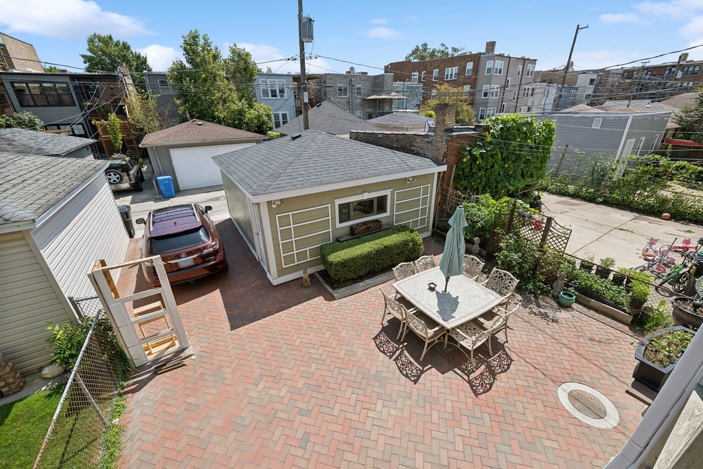 4937 N Talman Avenue - Photo 12