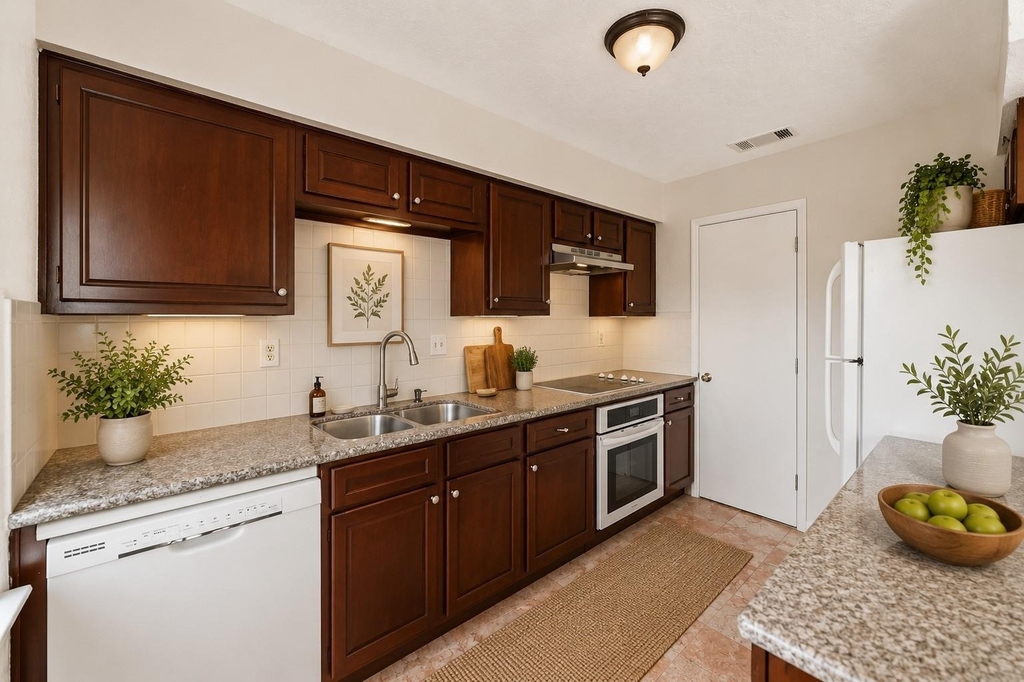7700 Creekbend Drive - Photo 12
