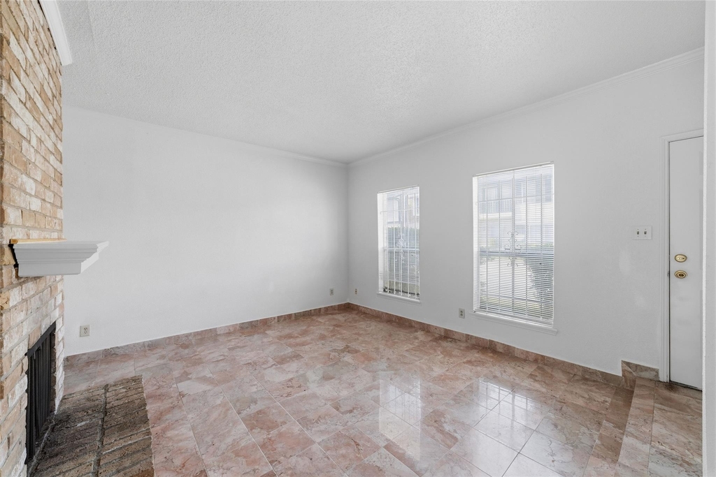 7700 Creekbend Drive - Photo 3