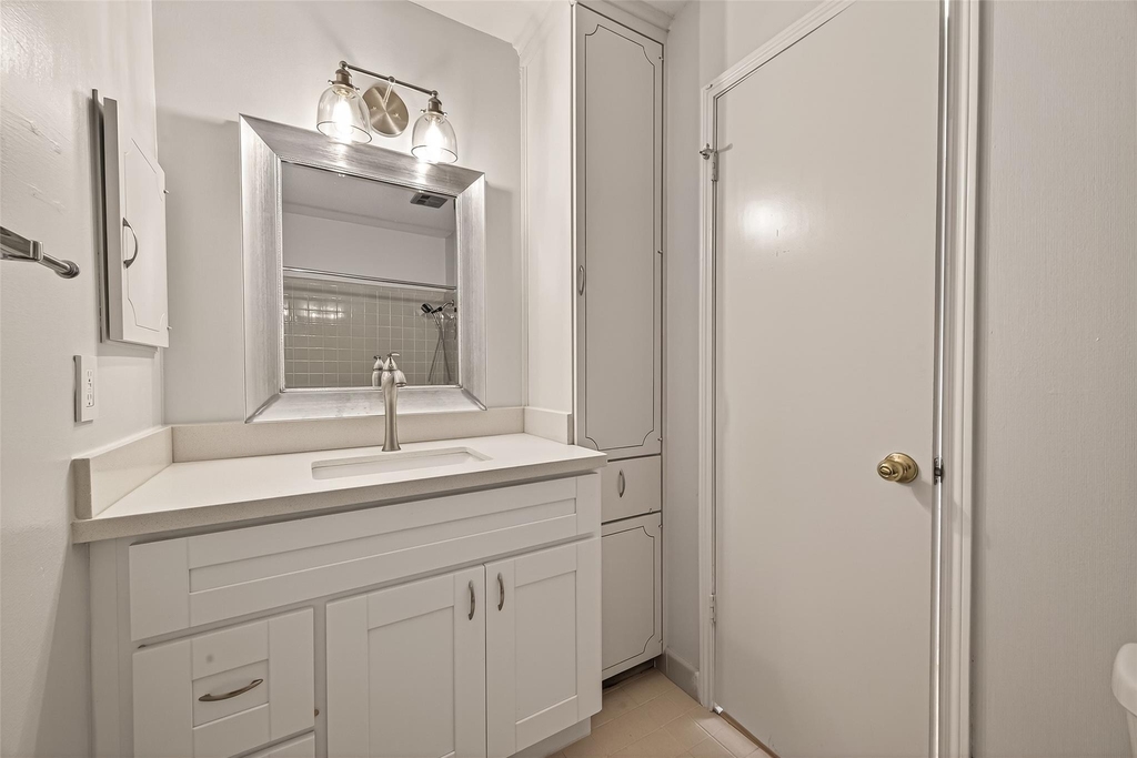 6404 Burgoyne Road - Photo 22