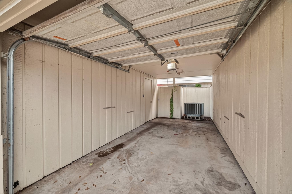 6404 Burgoyne Road - Photo 28