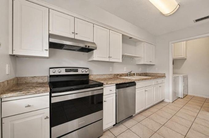 6404 Burgoyne Road - Photo 12