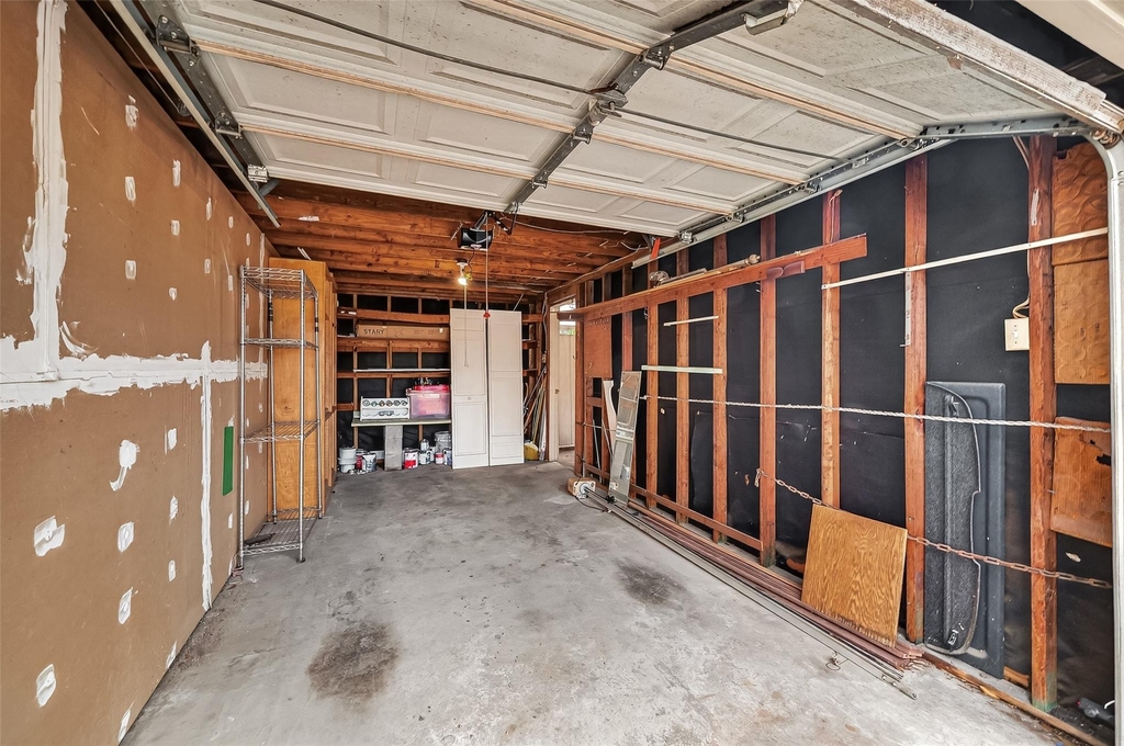6404 Burgoyne Road - Photo 27