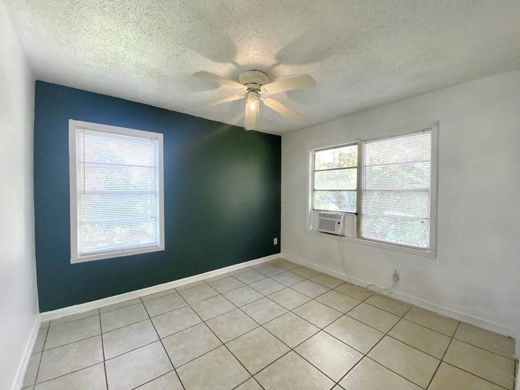 1138 4th Avenue N - Photo 7
