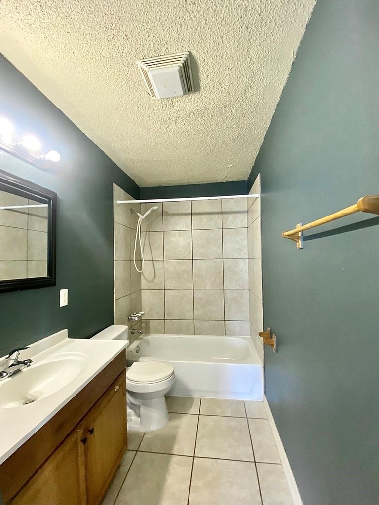 1138 4th Avenue N - Photo 6