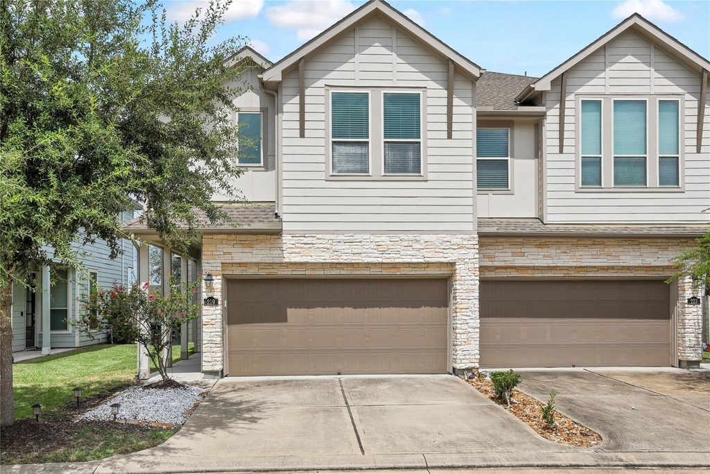 219 Club Crest Lane - Photo 0