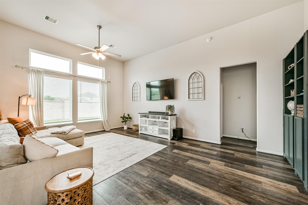 6304 Firewood Drive - Photo 4