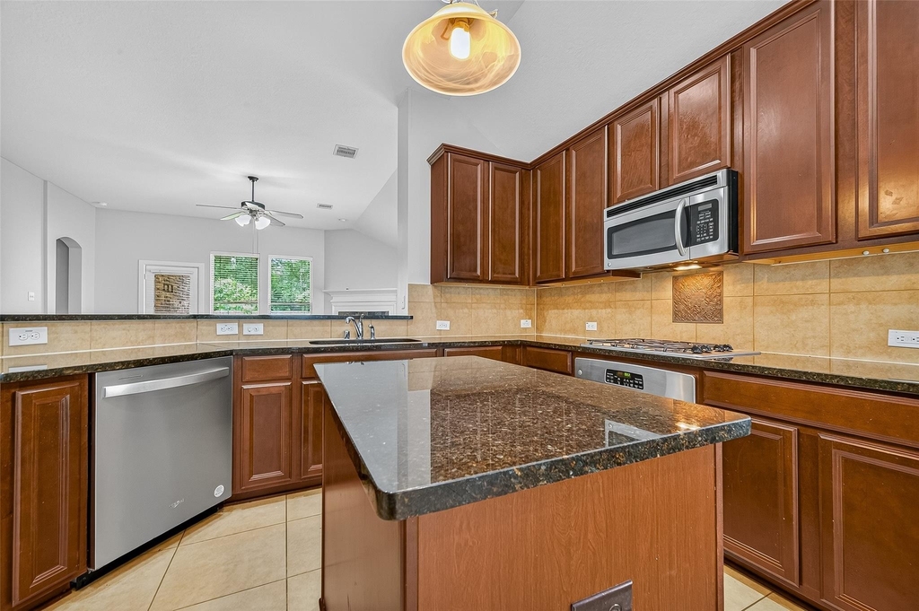 7023 Sanders Hill Lane - Photo 18