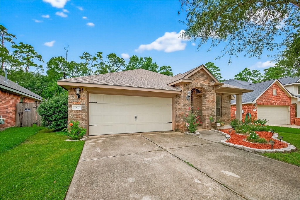 7023 Sanders Hill Lane - Photo 2