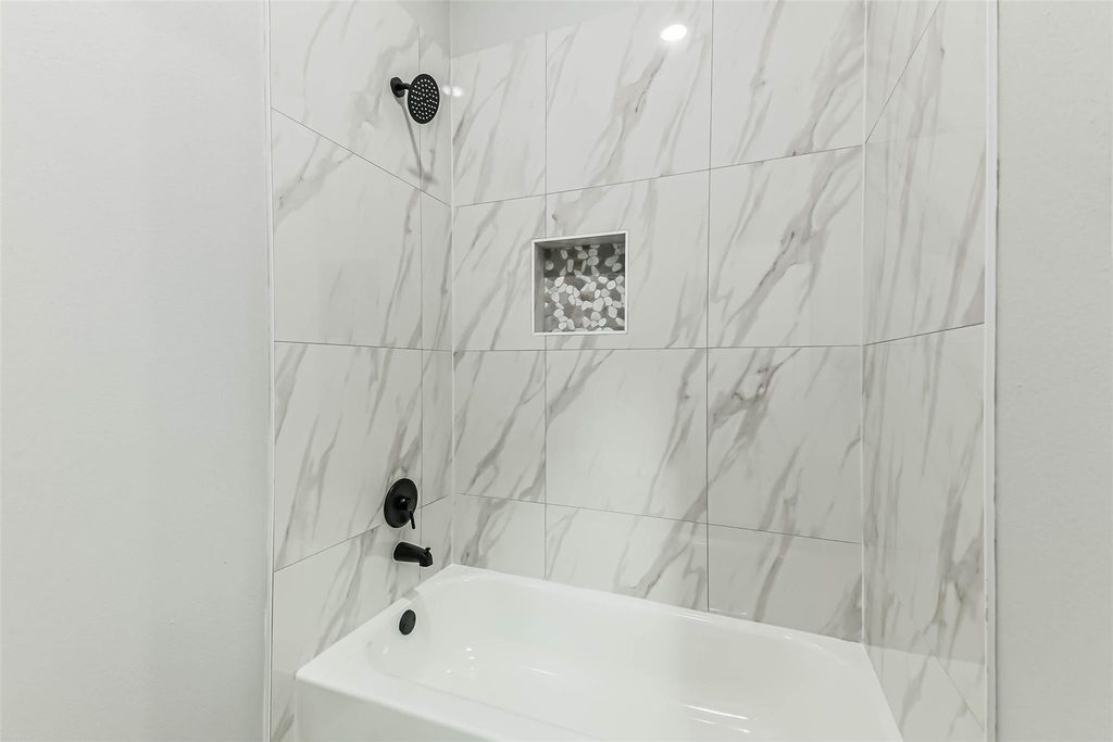 15998 Holly Street - Photo 25